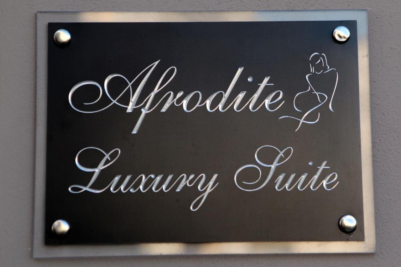 Afrodite Luxury Suite Veglie Kültér fotó